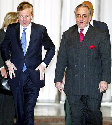 Der NATO-Generalsekretär (links) mit dem pakistanischen Außenmin... Der NATO-Generalsekretär (links) mit dem pakistanischen Außenmin...
