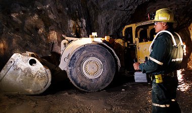 Uranabbau in der Rabbit-Lake-Mine in Kanada. Zwischen Bedarf und... Uranabbau in der Rabbit-Lake-Mine in Kanada. Zwischen Bedarf und...