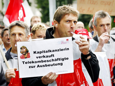 Auch der Bund als größter Anteilseigner der Telekom spielt eine ...