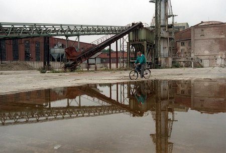 In der DDR ein Vorzeigebetrieb, 1996 dem Verfall preisgegeben: D... In der DDR ein Vorzeigebetrieb, 1996 dem Verfall preisgegeben: D...