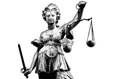 Justitia verlangt demnächst Eintrittsgeld