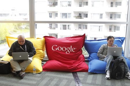 Foto Seite 1: Teilnehmer einer Google-Entwicklerkonferenz in San... Foto Seite 1: Teilnehmer einer Google-Entwicklerkonferenz in San...