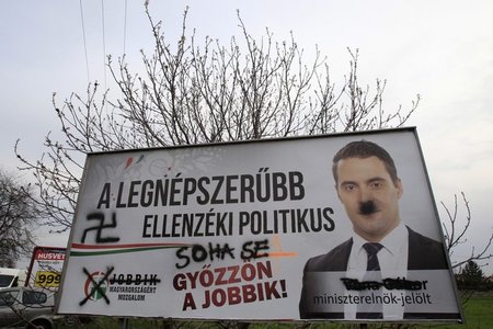 Die neofaschistische Partei Jobbik könnte bei der Parlamentswahl... Die neofaschistische Partei Jobbik könnte bei der Parlamentswahl...