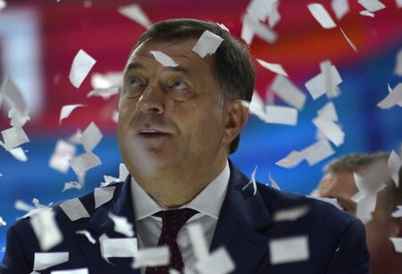 Wahlkampfabschluss: Der Präsident der Republika srpska, Milorad ... Wahlkampfabschluss: Der Präsident der Republika srpska, Milorad ...