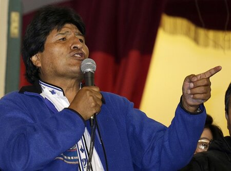 Evo Morales am Sonntag abend auf dem Balkon des Präsidentenpalas... Evo Morales am Sonntag abend auf dem Balkon des Präsidentenpalas...