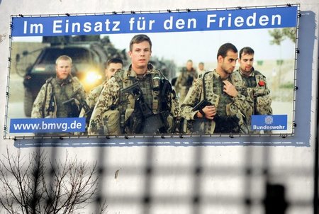 »Über Friedenserziehung und die Rolle der Bundeswehr zu informie...