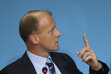 Jetzt passt mal auf: Airbus-Group-Chef Thomas Enders liest der B...