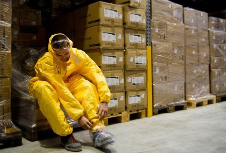 Keine Hilfe, aber satte Profite: Bei der Produktion von Ebola-Sc...