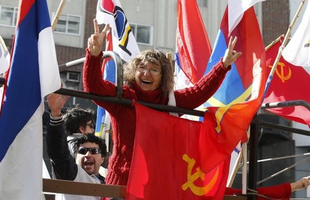 Unterstützer der linken Frente Amplio feierten während des Wahlk...