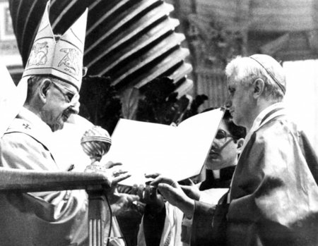 Papst Paul VI. und seine Verbündeten: Hier ernennt er einen sein...