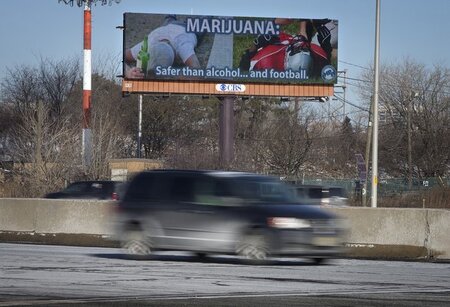 "Marijuana: Sicherer als Alkohol... und Football", so das Transp...