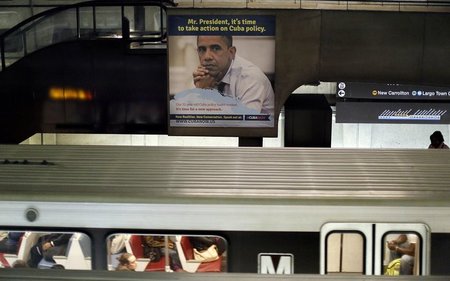 US-Präsident Obama soll seine Kuba-Politik überdenken - Plakatka...