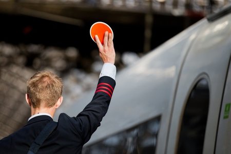 Rote Karte: GDL wirft der Bahn AG  Angriff auf Grundrecht vor