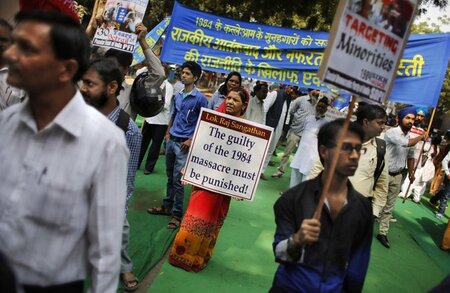 Die Schuldigen am Massaker an den Sikhs bestrafen - Protestmarsc...