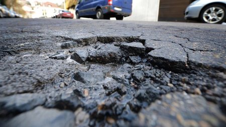 BDI und DGB - vereint im Kampf gegen das Schlagloch