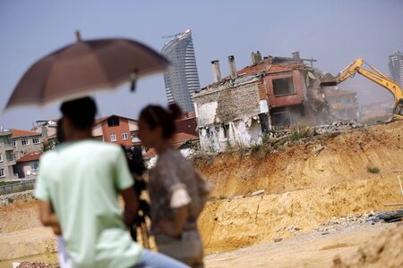 Im Rahmen der neoliberalen »urbanen Transformation« werden in Is...