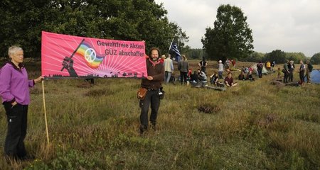 Nach Ansicht der Bundeswehr Hausfriedensbruch: Antimilitaristisc...