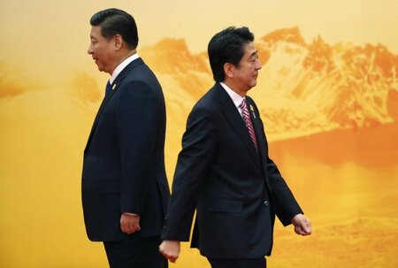Chinas Präsident Xi Jinping (li.) und Japans Premierminister Shi... Chinas Präsident Xi Jinping (li.) und Japans Premierminister Shi...
