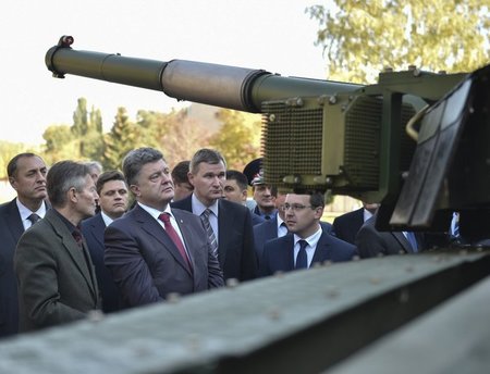 Präsident Poroschenko hat nicht nur zur "Dicken Berta" sondern a... Präsident Poroschenko hat nicht nur zur "Dicken Berta" sondern a...