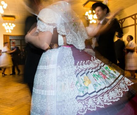 In der Lausitz gibt es noch sorbische Traditionen: Sorbisch-wend... In der Lausitz gibt es noch sorbische Traditionen: Sorbisch-wend...