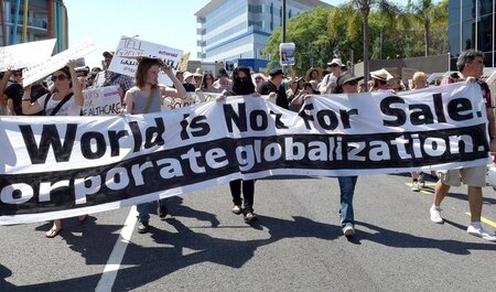 Während des G-20-Treffens demonstrierten Kritiker des Gipfels fü...