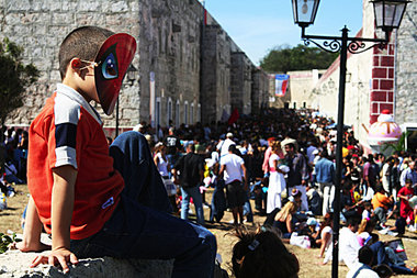Neuer Rekord: Mehr als 800000 Besucher kamen zur Buchmesse auf d...