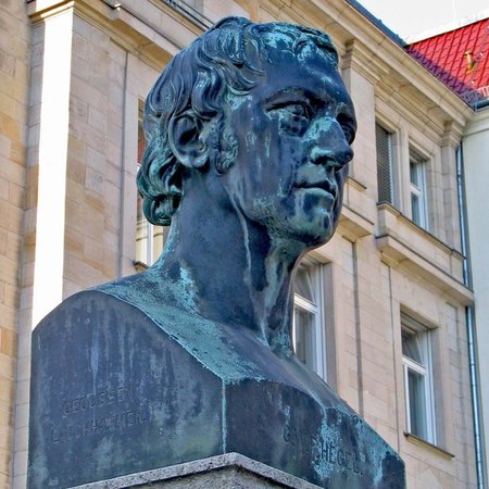 »Von Grund auf falsche Bilanz« - Büste von Georg Friedrich Wilhe...