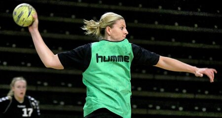 Unter den Erwartungen: Nationalspielerin Christine Beier Anfang ...