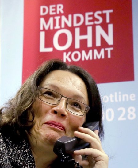 Bundesarbeitsministerin Andrea Nahles (SPD) an der Mindestlohn-H...