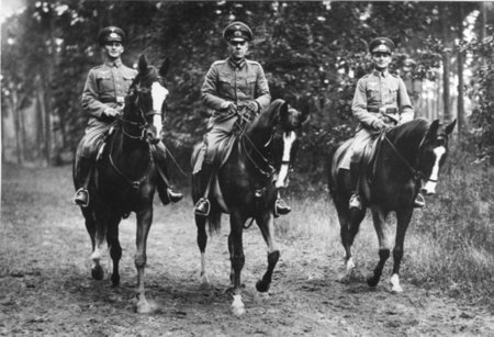 Deutsche Militärs wollten sich von »Hitler und seiner Bande befr... Deutsche Militärs wollten sich von »Hitler und seiner Bande befr...