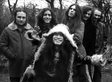Can 1971. Vorne der unvergeßliche Space-Cowboy Damo Suzuki Can 1971. Vorne der unvergeßliche Space-Cowboy Damo Suzuki