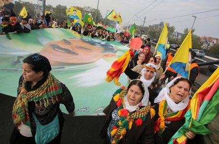 Tausende Strafverfahren sind gegen PKK-Anhänger und - Sympathisa... Tausende Strafverfahren sind gegen PKK-Anhänger und - Sympathisa...