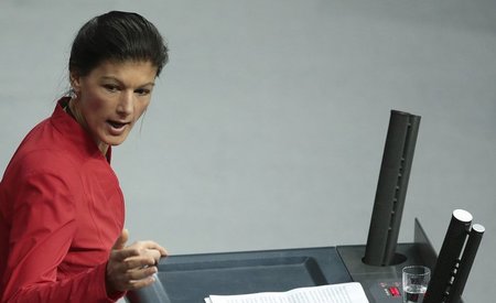 »Wenn Sie vielleicht mal zuhören könnten, Frau Merkel« - Sahra W...
