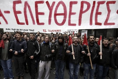 Kahlschlagpolitik stoppen: Studentendemo am Donnerstag in Athen