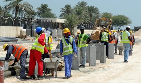 Keine »offizielle« WM-Baustelle: Neubau einer Küstenstraße in Do...