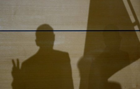 Lange Schatten: Bodo Ramelow während des Amtseids als neuer Mini...