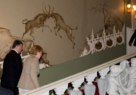 Auf Kuschelkurs: Bundeskanzlerin Merkel auf Staatsbesuch beim uk...