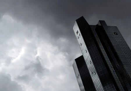 Zweitgrößter Anteilseigner und Finanzier von Waffenschmieden, Um... Zweitgrößter Anteilseigner und Finanzier von Waffenschmieden, Um...