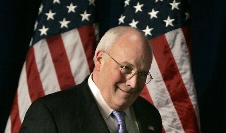 Cheney als Kriegsverbrecher zu bezeichnen, ist so zutreffend wie...