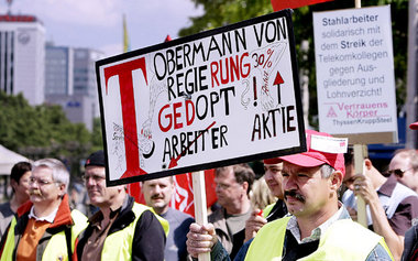Am »Tag der Solidarität« bekamen die Telekom-Beschäftigten von a... Am »Tag der Solidarität« bekamen die Telekom-Beschäftigten von a...