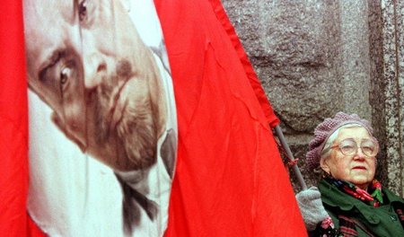 Lenins Rätsel über Demokratie: Ein siegreicher Sozialismus »muss...