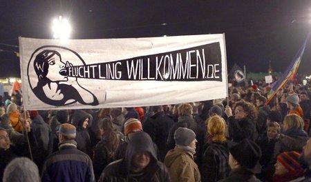 Anti-PEGIDA-Demonstration am 22. Dezember in Dresden
