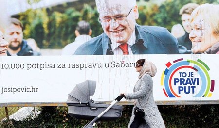 »Das ist der richtige Weg« steht auf dem Wahlplakat für den sozi... »Das ist der richtige Weg« steht auf dem Wahlplakat für den sozi...