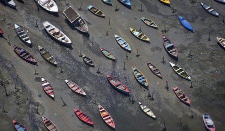 Verschmutzter Fluss: Die Guanabara-Bucht. Ein antibiotikaresiste...