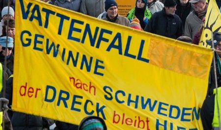 Rund 850 Menschen protestierten am Sonntag mit einem Sternmarsch...