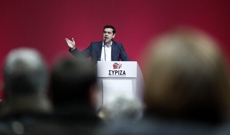 Buh-Mann: Der eher gemäßigte Sozialist Alexis Tsipras wurde von ...