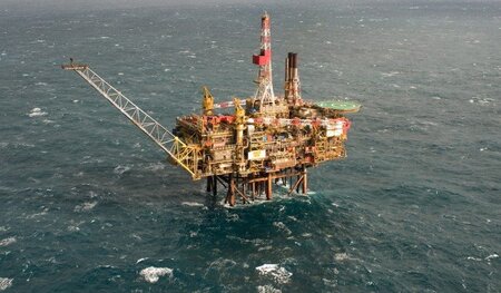 Bohrplattform von Royal Dutch Shell in der Nordsee: Aufwendige Ö...