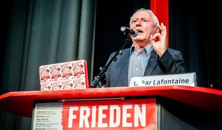 »Die ganze Außenpolitik ist ein Lügengebäude, und wir haben die ... »Die ganze Außenpolitik ist ein Lügengebäude, und wir haben die ...