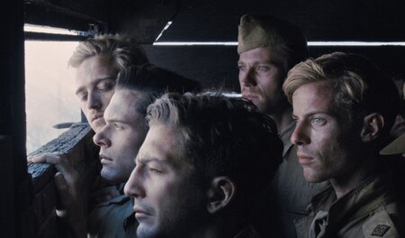 Und was war er? (2.v.l.: Jack O'Connell als Zamperini) Und was war er? (2.v.l.: Jack O'Connell als Zamperini)