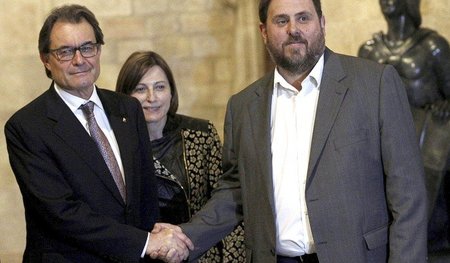 Der katalanische Präsident Artur Mas mit dem ERC-Vorsitzenden Or... Der katalanische Präsident Artur Mas mit dem ERC-Vorsitzenden Or...